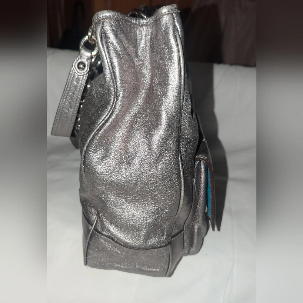 Coach stylish metallic